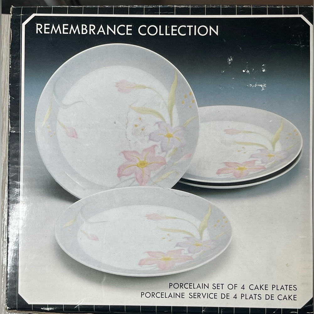 Vintage Remembrance Collection by Action, Japan set of 4 cake/dessert plates NIB